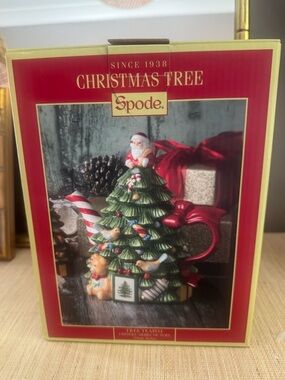 NWB Vintage 1990s Spode Christmas Tree Teapot - 1938 Holiday Decor Pattern